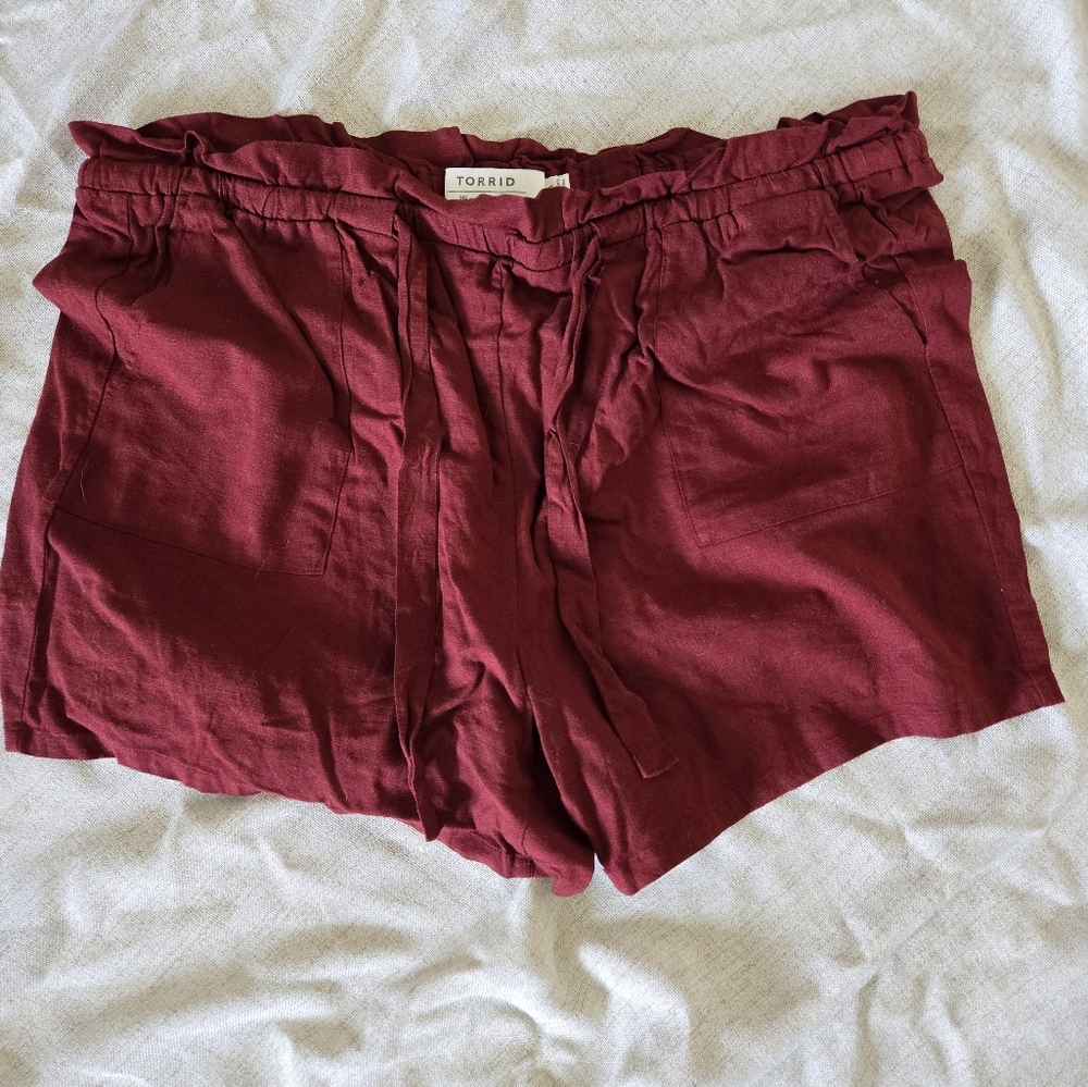 Nwt rust torrid paper bag shorts